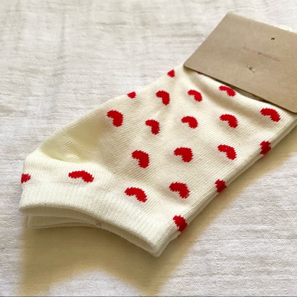 Brandy Melville Accessories Sold Nwt Brandy Melville Heart Socks Poshmark